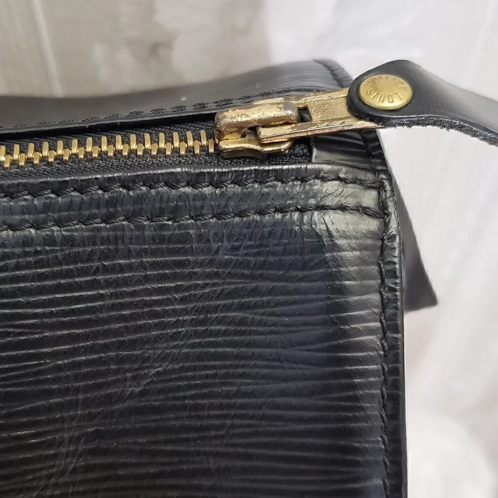 Louis Vuitton Epi Speedy 35 Black With Dust Bag